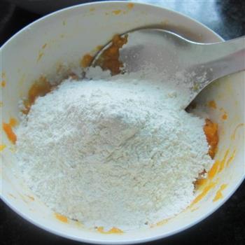 煎南瓜饼怎么做，煎南瓜饼怎么做好吃，煎南瓜饼做法