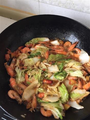 白菜炒大虾怎么做，白菜炒大虾怎么做好吃，白菜炒大虾做法