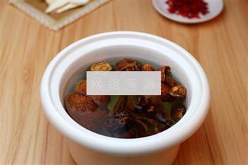 羊肚菌姬松茸杂菌汤怎么做，羊肚菌姬松茸杂菌汤怎么做好吃，羊肚菌姬松茸杂菌汤做法