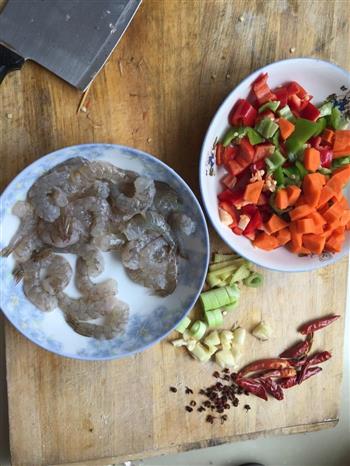 宫保虾仁怎么做，宫保虾仁怎么做好吃，宫保虾仁做法