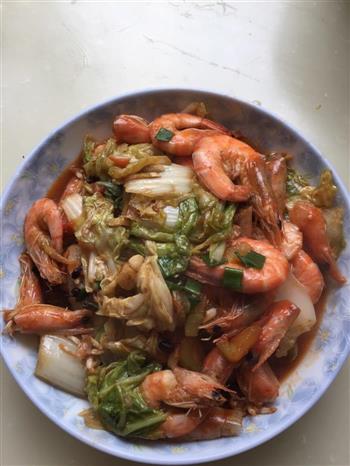 白菜炒大虾怎么做，白菜炒大虾怎么做好吃，白菜炒大虾做法