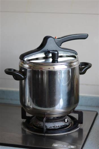 松茸鸽子汤怎么做，松茸鸽子汤怎么做好吃，松茸鸽子汤做法
