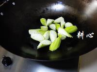 冬菜丝瓜炒木耳怎么做，冬菜丝瓜炒木耳怎么做好吃，冬菜丝瓜炒木耳做法