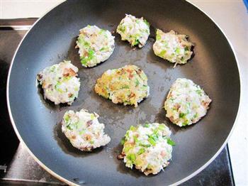 莲藕饼怎么做，莲藕饼怎么做好吃，莲藕饼做法