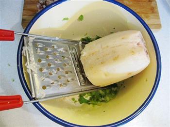 莲藕饼怎么做，莲藕饼怎么做好吃，莲藕饼做法