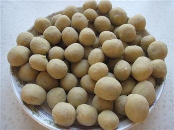 炸香芋球怎么做，炸香芋球怎么做好吃，炸香芋球做法