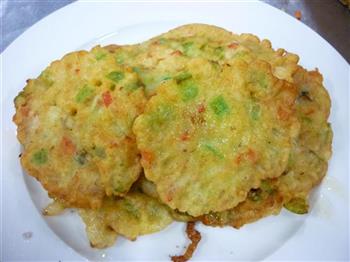 丝瓜文蛤饼怎么做，丝瓜文蛤饼怎么做好吃，丝瓜文蛤饼做法