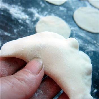 油煎糖饺怎么做，油煎糖饺怎么做好吃，油煎糖饺做法