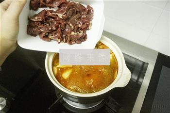 热辣辣牛肉泡菜汤怎么做，热辣辣牛肉泡菜汤怎么做好吃，热辣辣牛肉泡菜汤做法