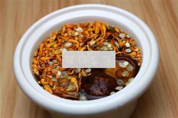 虫草花花旗参香菇汤怎么做，虫草花花旗参香菇汤怎么做好吃，虫草花花旗参香菇汤做法