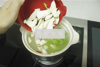 热辣辣牛肉泡菜汤怎么做，热辣辣牛肉泡菜汤怎么做好吃，热辣辣牛肉泡菜汤做法