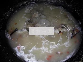 鲈鱼汤怎么做，鲈鱼汤怎么做好吃，鲈鱼汤做法