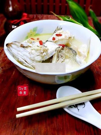 鲈鱼汤怎么做，鲈鱼汤怎么做好吃，鲈鱼汤做法