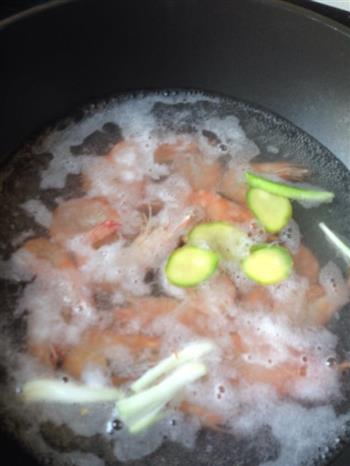 葱油大虾金针菇怎么做，葱油大虾金针菇怎么做好吃，葱油大虾金针菇做法