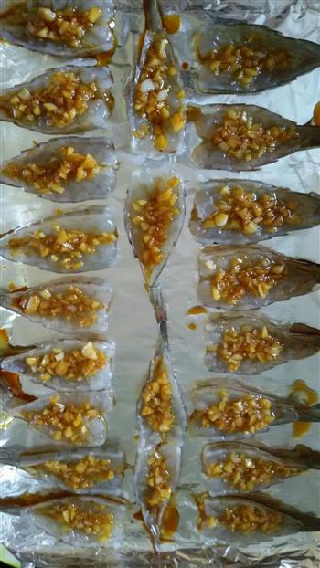 烤箱版蒜蓉虾怎么做，烤箱版蒜蓉虾怎么做好吃，烤箱版蒜蓉虾做法