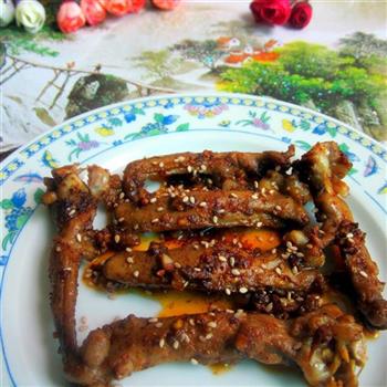 烤鸭骨怎么做，烤鸭骨怎么做好吃，烤鸭骨做法