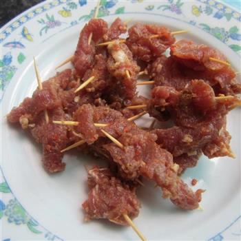烤牙签肉怎么做，烤牙签肉怎么做好吃，烤牙签肉做法