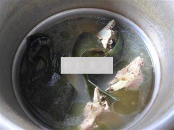 海带肉骨汤怎么做，海带肉骨汤怎么做好吃，海带肉骨汤做法