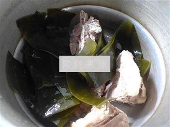 海带肉骨汤怎么做，海带肉骨汤怎么做好吃，海带肉骨汤做法