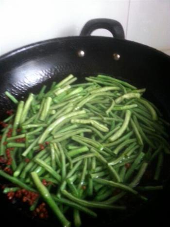 蒜蓉凉拌豇豆怎么做，蒜蓉凉拌豇豆怎么做好吃，蒜蓉凉拌豇豆做法
