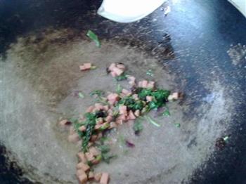花朵蛋包饭怎么做，花朵蛋包饭怎么做好吃，花朵蛋包饭做法