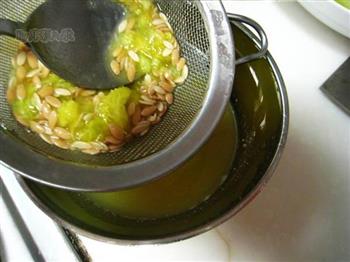 青甜瓜冰棍怎么做，青甜瓜冰棍怎么做好吃，青甜瓜冰棍做法