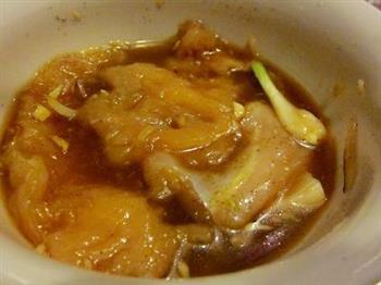 黑椒鸡排怎么做，黑椒鸡排怎么做好吃，黑椒鸡排做法