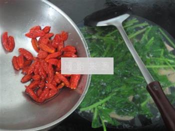 波菜枸杞猪肝汤怎么做，波菜枸杞猪肝汤怎么做好吃，波菜枸杞猪肝汤做法