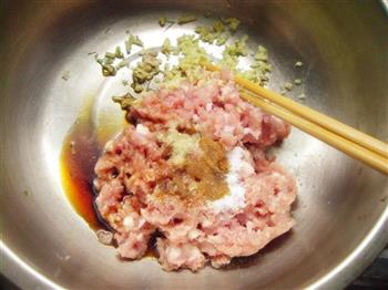 杂粮茴香贴饼子怎么做，杂粮茴香贴饼子怎么做好吃，杂粮茴香贴饼子做法