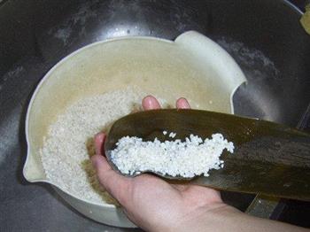 紫薯桂园肉甜粽怎么做，紫薯桂园肉甜粽怎么做好吃，紫薯桂园肉甜粽做法