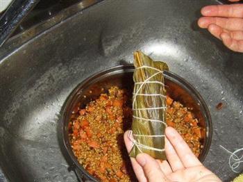 香菇烤肠粽怎么做，香菇烤肠粽怎么做好吃，香菇烤肠粽做法