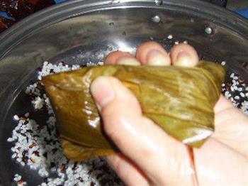 血糯米蜜枣粽怎么做，血糯米蜜枣粽怎么做好吃，血糯米蜜枣粽做法