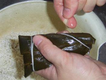 紫薯桂园肉甜粽怎么做，紫薯桂园肉甜粽怎么做好吃，紫薯桂园肉甜粽做法