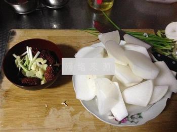 萝卜骨头汤怎么做，萝卜骨头汤怎么做好吃，萝卜骨头汤做法