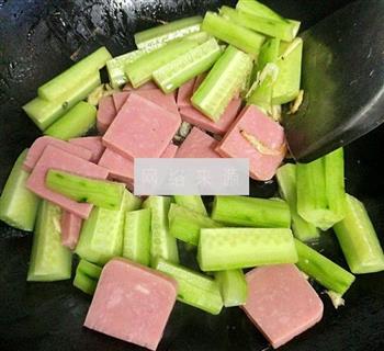 青瓜火腿蛋汤怎么做，青瓜火腿蛋汤怎么做好吃，青瓜火腿蛋汤做法