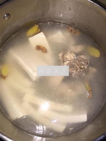 豆腐圆子汤怎么做，豆腐圆子汤怎么做好吃，豆腐圆子汤做法