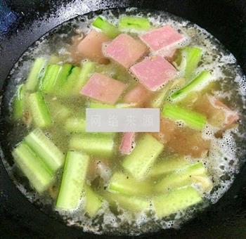 青瓜火腿蛋汤怎么做，青瓜火腿蛋汤怎么做好吃，青瓜火腿蛋汤做法