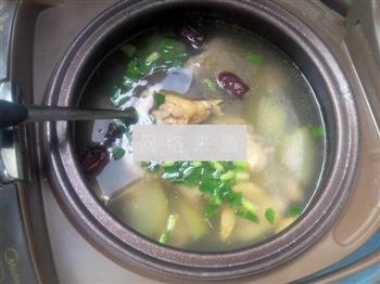 虾干胡瓜鸡汤怎么做，虾干胡瓜鸡汤怎么做好吃，虾干胡瓜鸡汤做法