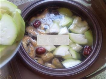 虾干胡瓜鸡汤怎么做，虾干胡瓜鸡汤怎么做好吃，虾干胡瓜鸡汤做法