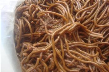 陕西风味凉饸饹怎么做,陕西风味凉饸饹怎么做好吃,陕西风味凉饸饹做法 陕西风味凉饸饹怎么做,陕西风味凉饸饹怎么做好吃,陕西风味凉饸饹做法