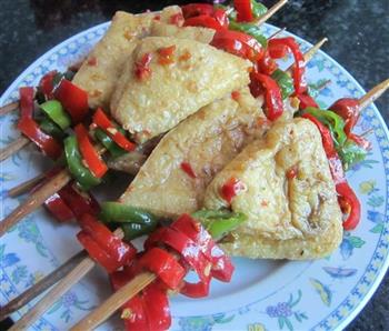 葱香豆腐串怎么做，葱香豆腐串怎么做好吃，葱香豆腐串做法