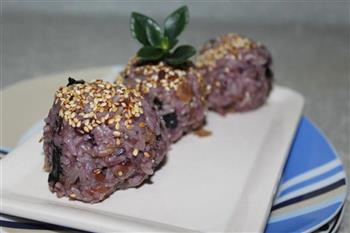 杂粮饭团怎么做，杂粮饭团怎么做好吃，杂粮饭团做法