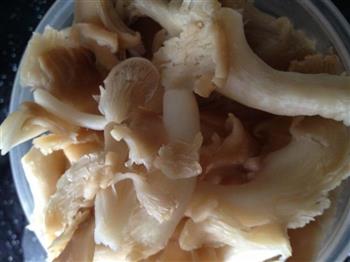清炒平菇怎么做，清炒平菇怎么做好吃，清炒平菇做法