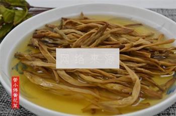 黄花土豆胡萝卜骨汤怎么做，黄花土豆胡萝卜骨汤怎么做好吃，黄花土豆胡萝卜骨汤做法