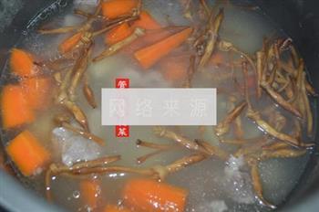 黄花土豆胡萝卜骨汤怎么做，黄花土豆胡萝卜骨汤怎么做好吃，黄花土豆胡萝卜骨汤做法