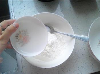 自制夏日刮凉粉怎么做，自制夏日刮凉粉怎么做好吃，自制夏日刮凉粉做法