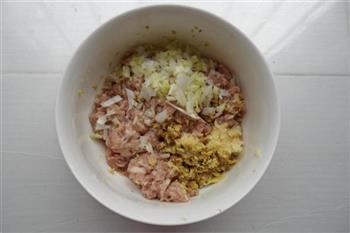 猪肉玉米饺怎么做，猪肉玉米饺怎么做好吃，猪肉玉米饺做法