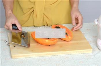 红枣木瓜炖牛奶怎么做，红枣木瓜炖牛奶怎么做好吃，红枣木瓜炖牛奶做法