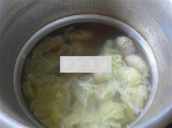 精火腿圆白菜芋艿子汤怎么做，精火腿圆白菜芋艿子汤怎么做好吃，精火腿圆白菜芋艿子汤做法