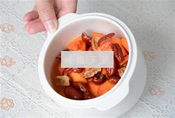 红枣木瓜炖牛奶怎么做，红枣木瓜炖牛奶怎么做好吃，红枣木瓜炖牛奶做法